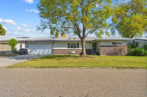 2738 E College Ave, Visalia, CA 93292