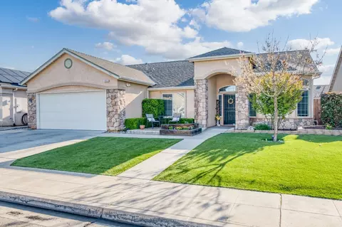 3032 N Shelly Ave, Fresno, CA 93727