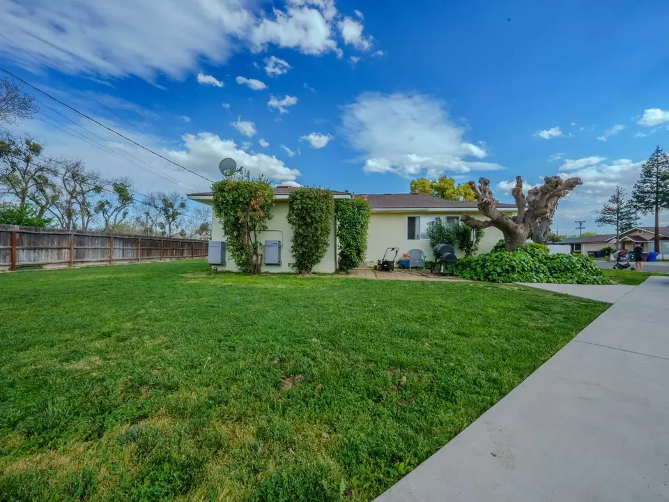 1461 R St, Firebaugh, CA 93622 14 Photos Movoto