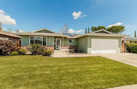 2580 E Los Altos Ave, Fresno, CA 93710