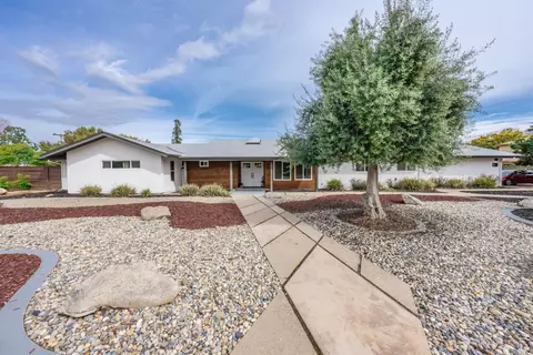 1490 W Barstow Ave, Fresno, CA 93711