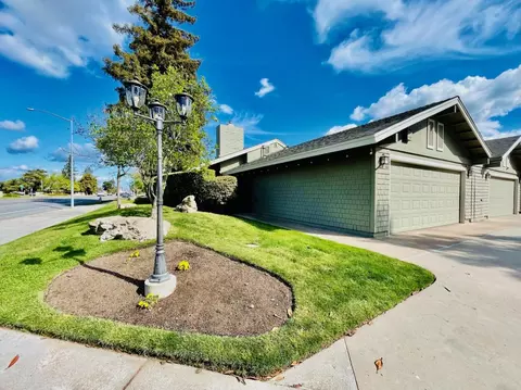 305 W Bullard Ave #101, Fresno, CA 93704