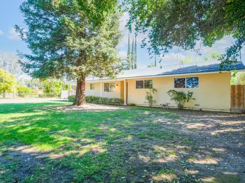 1315 S Waverly Ln, Fresno, CA 93727
