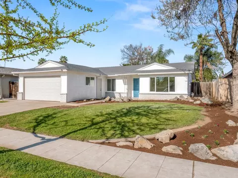 7330 N Adoline Ave, Fresno, CA 93711