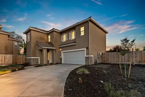 4409 W Langden Dr, Fresno, CA 93722