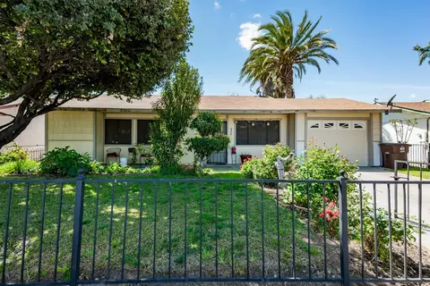 238 J St, Mendota, CA 93640