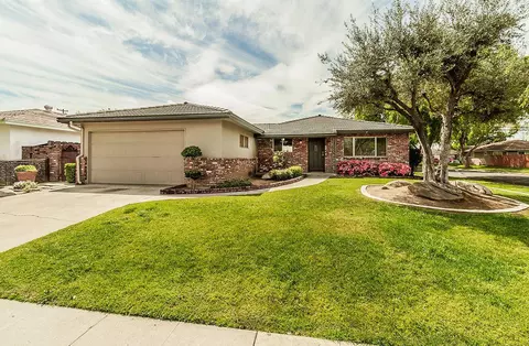 4968 E Leisure Ave, Fresno, CA 93727