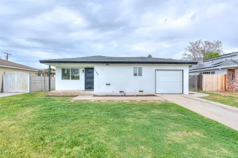 1146 W Spruce Ave, Pinedale, CA 93650
