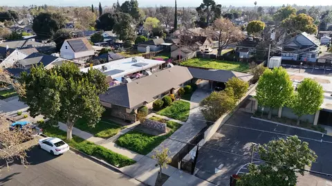 1230 N College Ave, Fresno, CA 93728