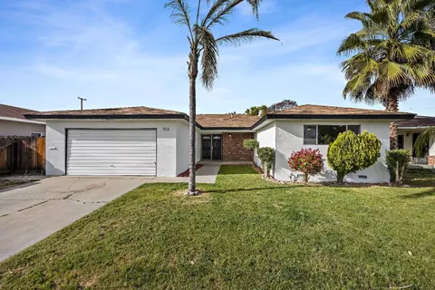 4905 E Kerckhoff Ave, Fresno, CA 93727
