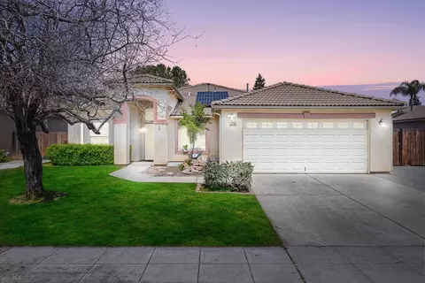 5749 E Truman Ave, Fresno, CA 93727
