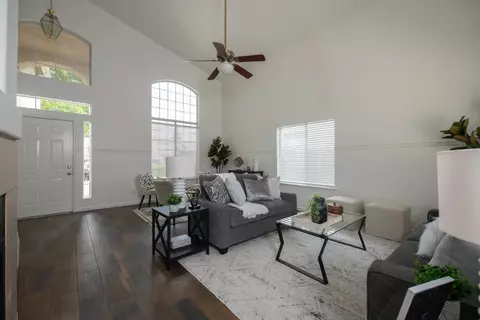 10306 N Whitney Ave, Fresno, CA 93730