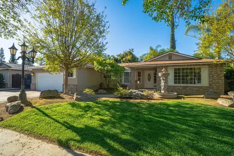 2065 W Palo Alto Ave, Fresno, CA 93711