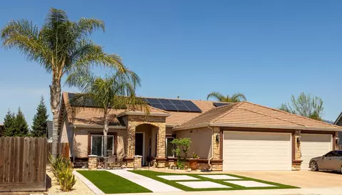 1022 Hicks St, Selma, CA 93662