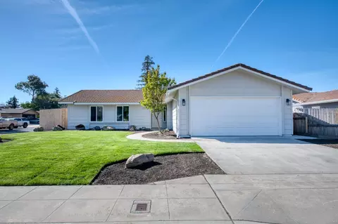 1194 Polson Ave, Clovis, CA 93612