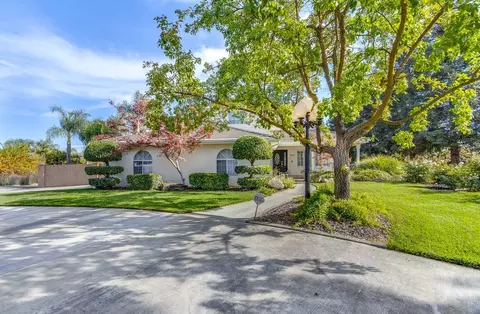 9668 S Englehart Ave, Reedley, CA 93654