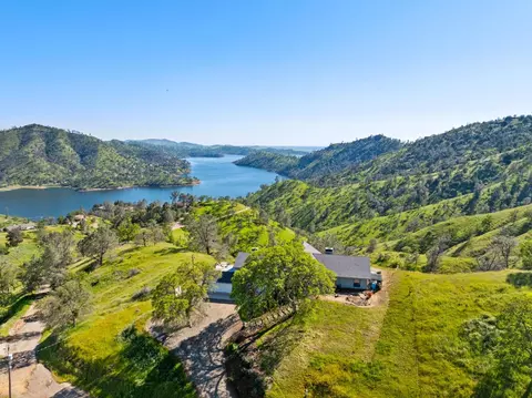 21052 Anza Dr, Friant, CA 93626
