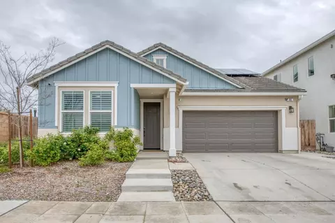 365 Traverse Dr S, Madera, CA 93636