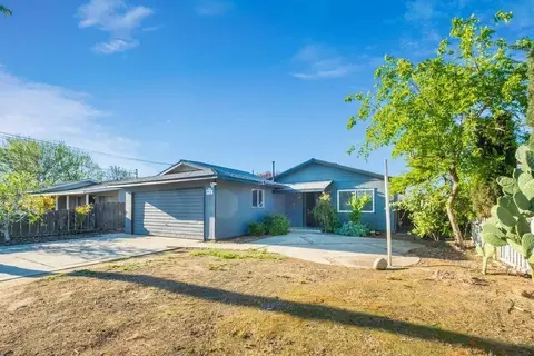 210 E Paradise Ave, Visalia, CA 93277