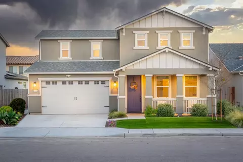 7399 E Homan Ave, Fresno, CA 93737