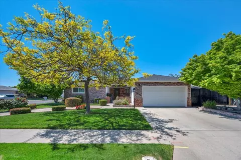 4049 N Ricewood Ave, Fresno, CA 93705