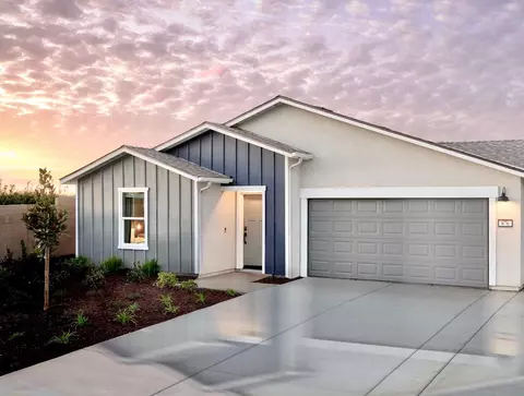2056 Madalyn Ave, Tulare, CA 93274