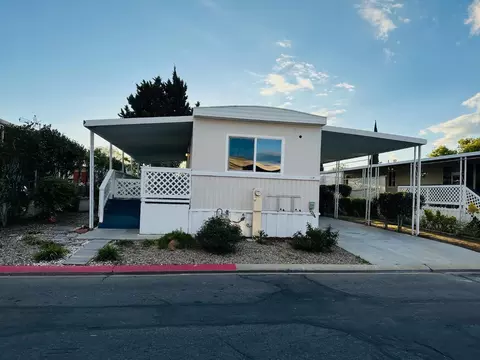 1218 E Cleveland Ave #61, Madera, CA 93638