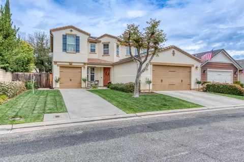 1855 N Whitehorse Ln, Clovis, CA 93619