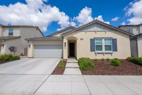 6266 W Ashcroft Ave, Fresno, CA 93723
