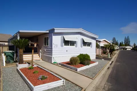 371 Bethel Ave #29, Sanger, CA 93657