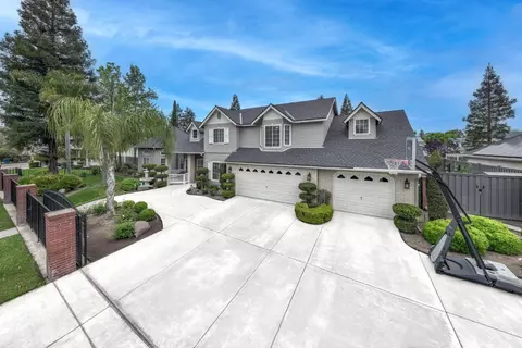 121 Alluvial Ave, Clovis, CA 93611