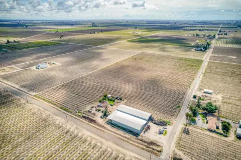 10028 S Fruit Ave, Fresno, CA 93706