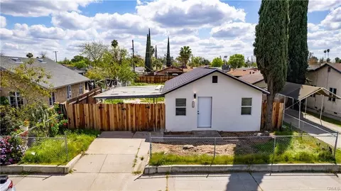 916 E Cleveland Ave, Madera, CA 93638