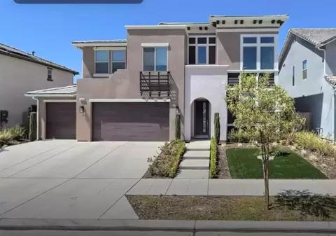 1682 N Ryan Ave, Clovis, CA 93619 photo 1