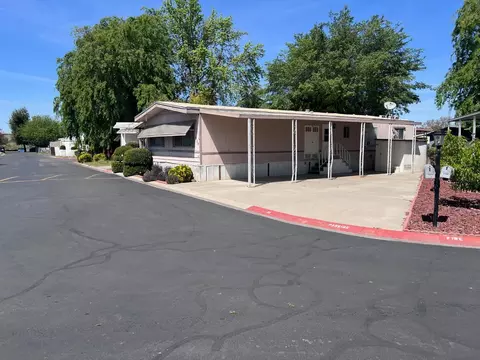 9360 N Blackstone Ave #206, Fresno, CA 93720