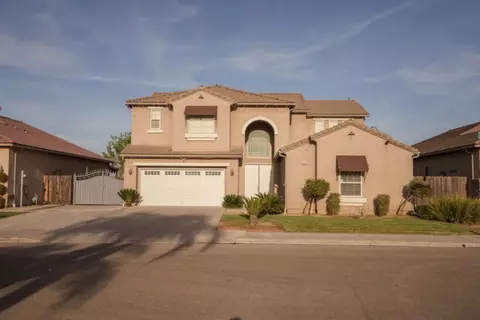 5850 N Shiraz Ave, Fresno, CA 93723