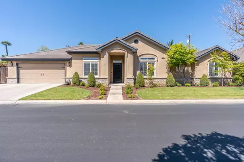 7025 N Pleasant Ave #125, Fresno, CA 93711