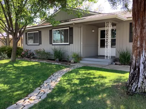 1746 Finchwood Ave, Clovis, CA 93611
