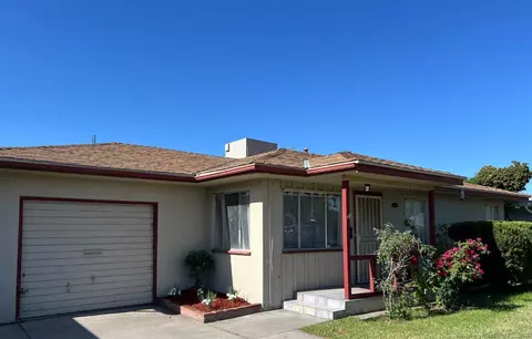 1005 W Fedora Ave, Fresno, CA 93705