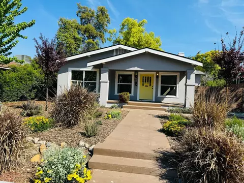 817 E Peralta Way, Fresno, CA 93704