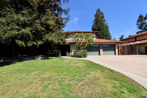 4340 W Palo Alto Ave, Fresno, CA 93722