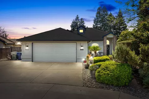 45 N Caesar Ave, Clovis, CA 93612
