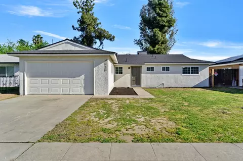 4525 E Byrd Ave, Fresno, CA 93725