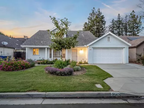 2042 E Cromwell Ave, Fresno, CA 93720