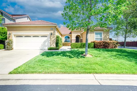 10946 Bernadine Ave, Clovis, CA 93619