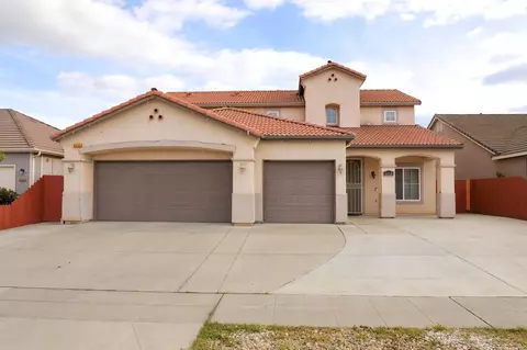 6153 E Cortland Ave, Fresno, CA 93727