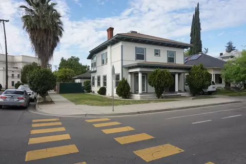 1458 E Divisadero St, Fresno, CA 93721
