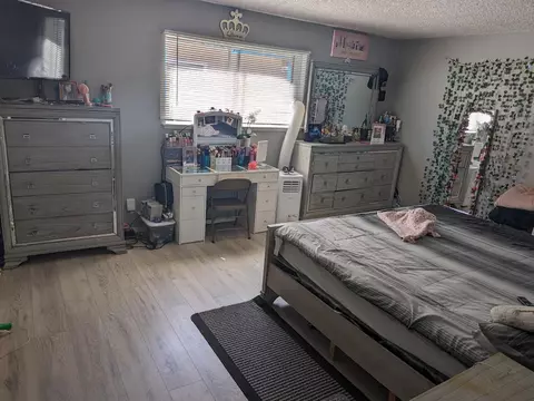 2261 N Chestnut Ave, Fresno, CA 93703