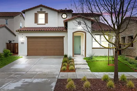 4448 Hillside Rd, Madera, CA 93636