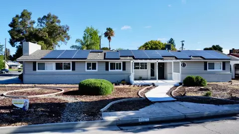 1717 W 4th St, Madera, CA 93637